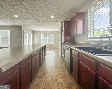 2613 Waterdale Road Sw - Photo Thumbnail 6