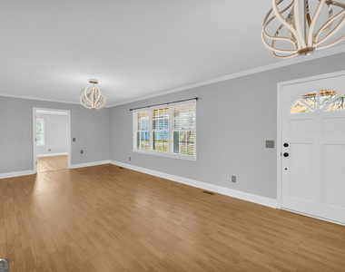 450 N Clarks Creek Road - Photo Thumbnail 12