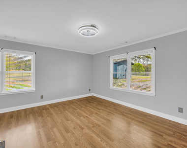 450 N Clarks Creek Road - Photo Thumbnail 15