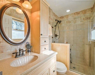 4010 Mansion Drive - Photo Thumbnail 12