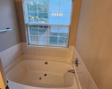 553 Wren Walk - Photo Thumbnail 7