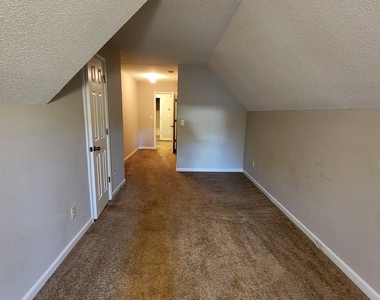 553 Wren Walk - Photo Thumbnail 13