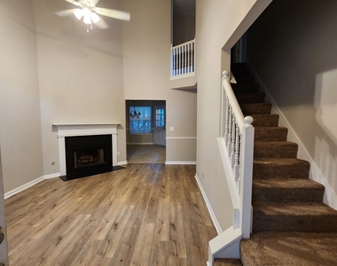 553 Wren Walk - Photo Thumbnail 2