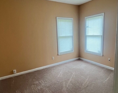 125 Acadian Drive - Photo Thumbnail 12