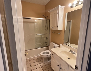 125 Acadian Drive - Photo Thumbnail 8
