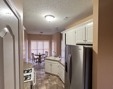 125 Acadian Drive - Photo Thumbnail 6