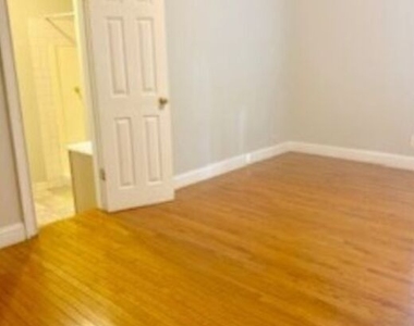 13 Tuxedo Avenue - Photo Thumbnail 14