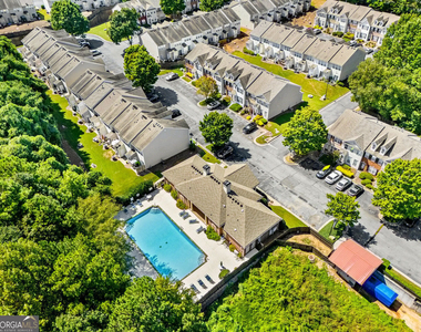 1378 Penhurst Drive - Photo Thumbnail 2