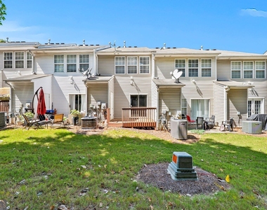 1378 Penhurst Drive - Photo Thumbnail 5