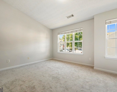 1378 Penhurst Drive - Photo Thumbnail 23