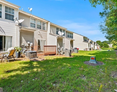 1378 Penhurst Drive - Photo Thumbnail 4