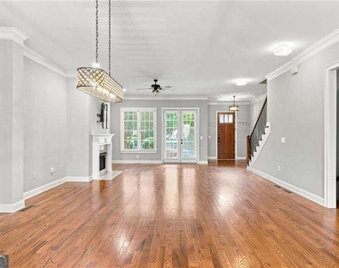 1883 Manor Estate - Photo Thumbnail 3