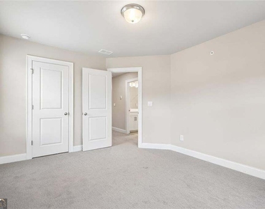 1037 Knoxboro Lane - Photo Thumbnail 25