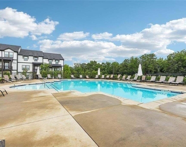 1037 Knoxboro Lane - Photo Thumbnail 40