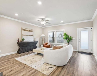 1037 Knoxboro Lane - Photo Thumbnail 8