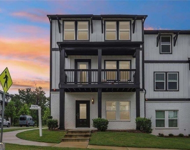 1037 Knoxboro Lane - Photo Thumbnail 5