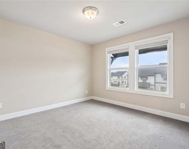 1037 Knoxboro Lane - Photo Thumbnail 31