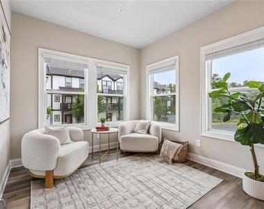 1037 Knoxboro Lane - Photo Thumbnail 11