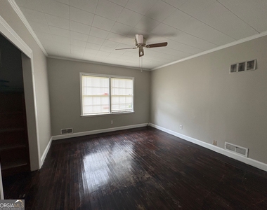 7 Lindberg Street - Photo Thumbnail 3