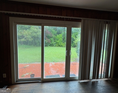 7 Lindberg Street - Photo Thumbnail 9