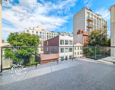 323 Eckford Street - Photo Thumbnail 1