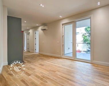 323 Eckford Street - Photo Thumbnail 3