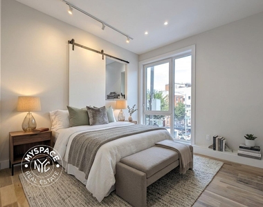 323 Eckford Street - Photo Thumbnail 10