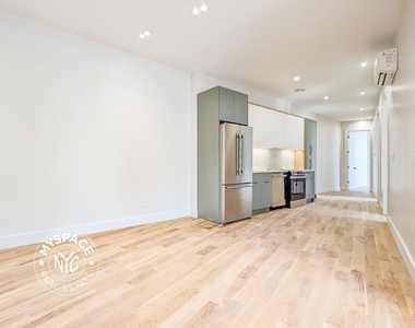 323 Eckford Street - Photo Thumbnail 4