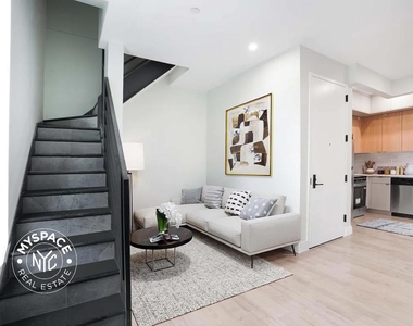 92 Manhattan Avenue - Photo Thumbnail 1