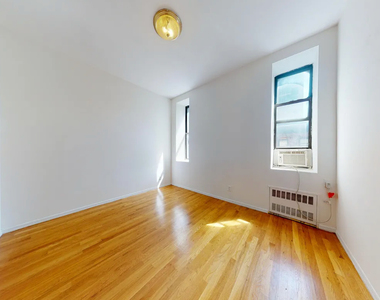 1297 Lexington Avenue - Photo Thumbnail 8