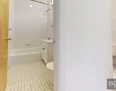 1297 Lexington Avenue - Photo Thumbnail 12
