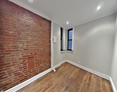 East 23rd Street and 3rd Avenue  - Photo Thumbnail 3