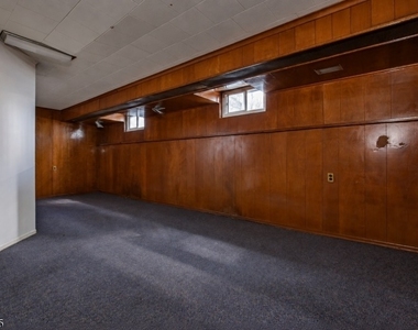 209 Academy St - Photo Thumbnail 16