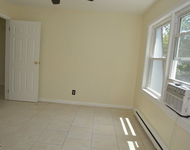 14 Oak Ridge Rd - Photo Thumbnail 7
