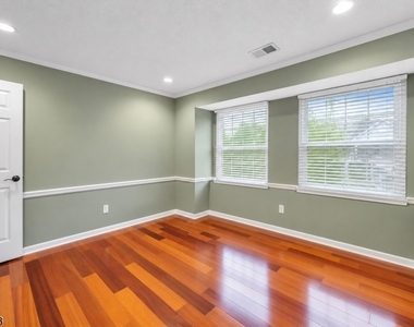 1118 Sage Ct - Photo Thumbnail 9