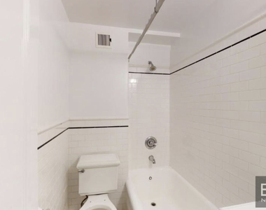 95 Christopher Street - Photo Thumbnail 5