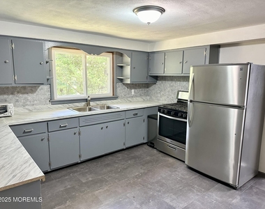 135 S Main Street - Photo Thumbnail 7