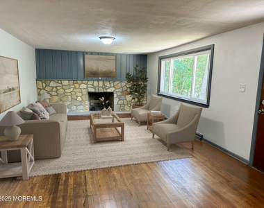 135 S Main Street - Photo Thumbnail 4