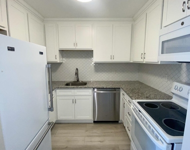 260 Ocean Avenue - Photo Thumbnail 7