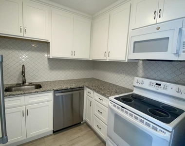 260 Ocean Avenue - Photo Thumbnail 8