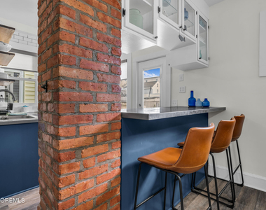 1208 Bond Street - Photo Thumbnail 6