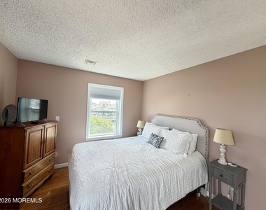 1001 Painter Pt Point - Photo Thumbnail 9