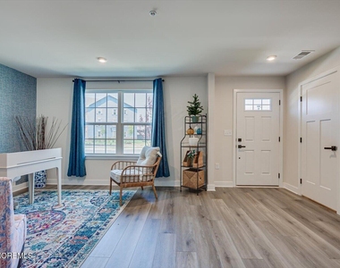 220 Anchor Way - Photo Thumbnail 7