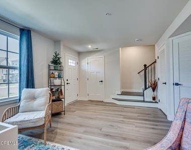 220 Anchor Way - Photo Thumbnail 8