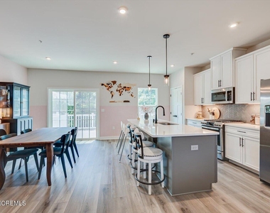 220 Anchor Way - Photo Thumbnail 16