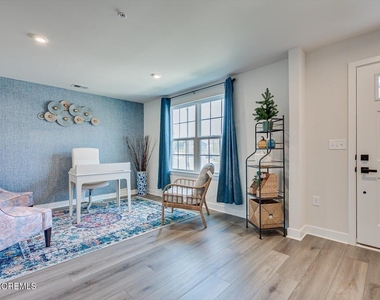 220 Anchor Way - Photo Thumbnail 6