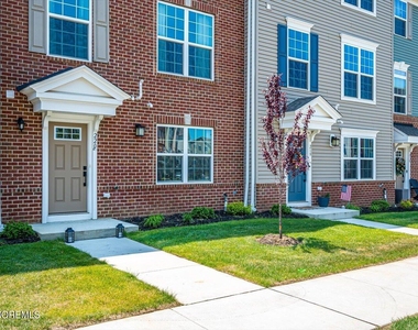 220 Anchor Way - Photo Thumbnail 3