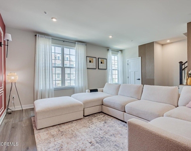 220 Anchor Way - Photo Thumbnail 13