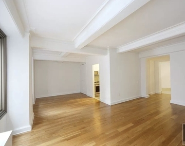 West 55 Street - Photo Thumbnail 5