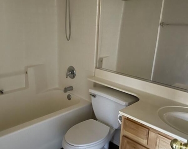14199 W Clarendon Avenue - Photo Thumbnail 10